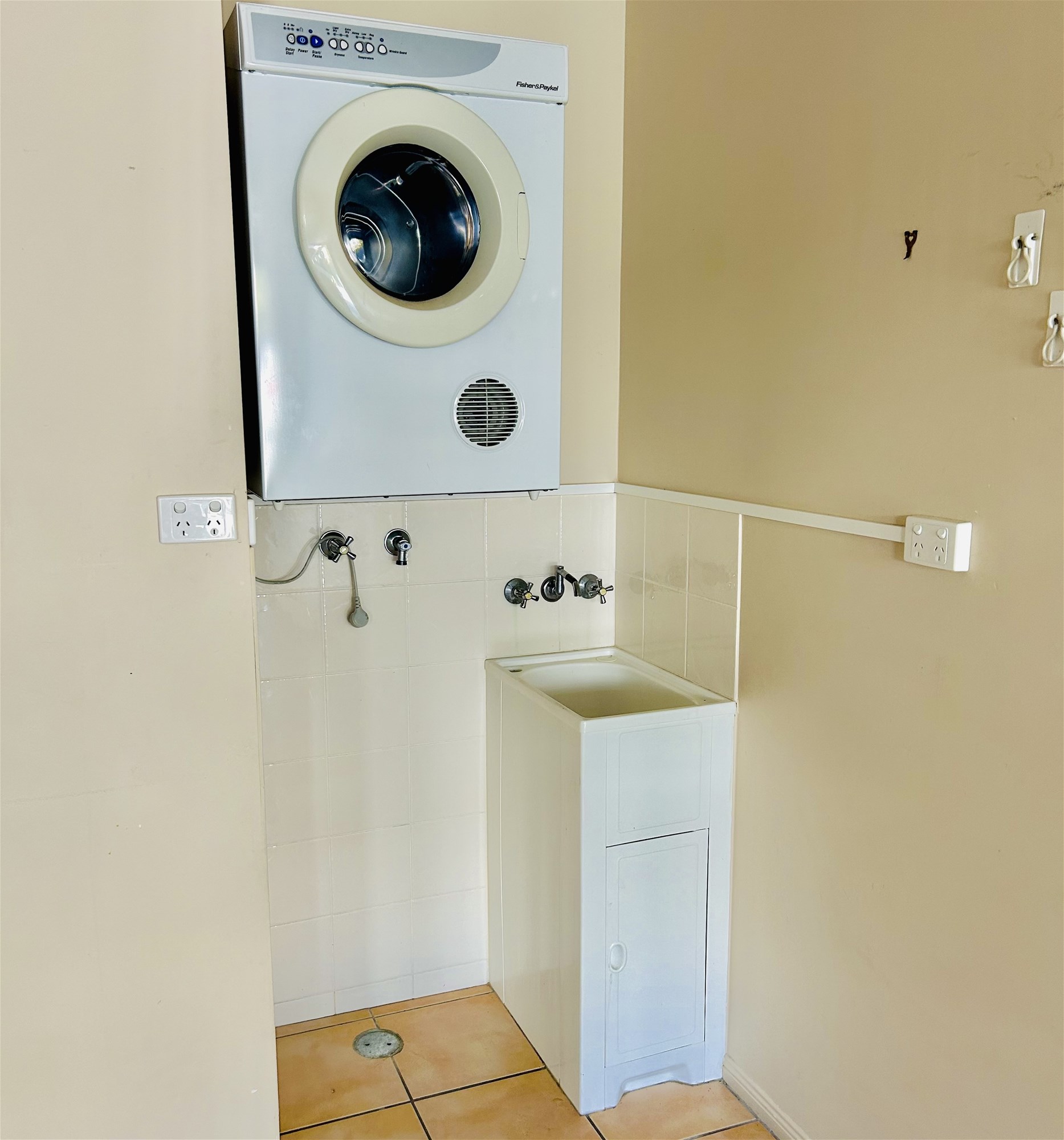 Beautiful Townhouse, Fantastic Location 18