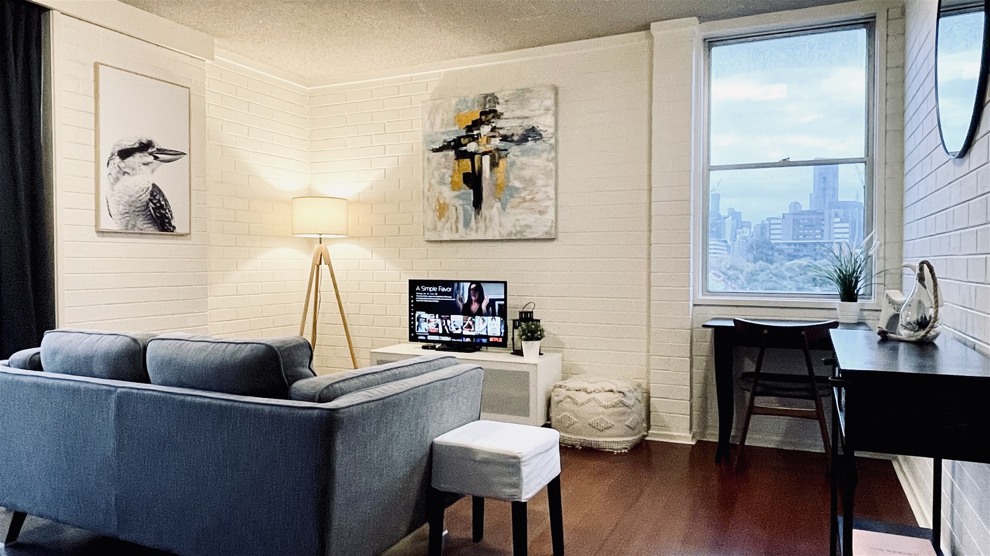 “Modern and Spacious Apartment for 6
