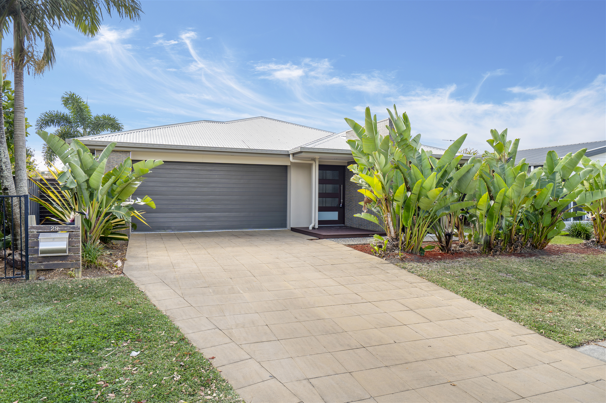 Stylish 4-Bedroom Family Home for Rent in Prime Ormeau Hills Location