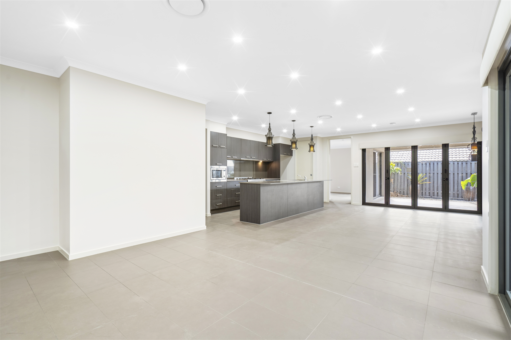 Stylish 4-Bedroom Family Home for 4