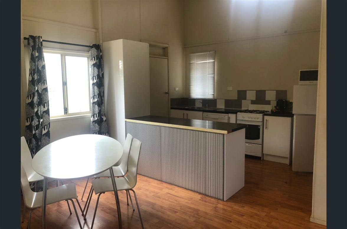 Duplex/Semi house rental available now! 5