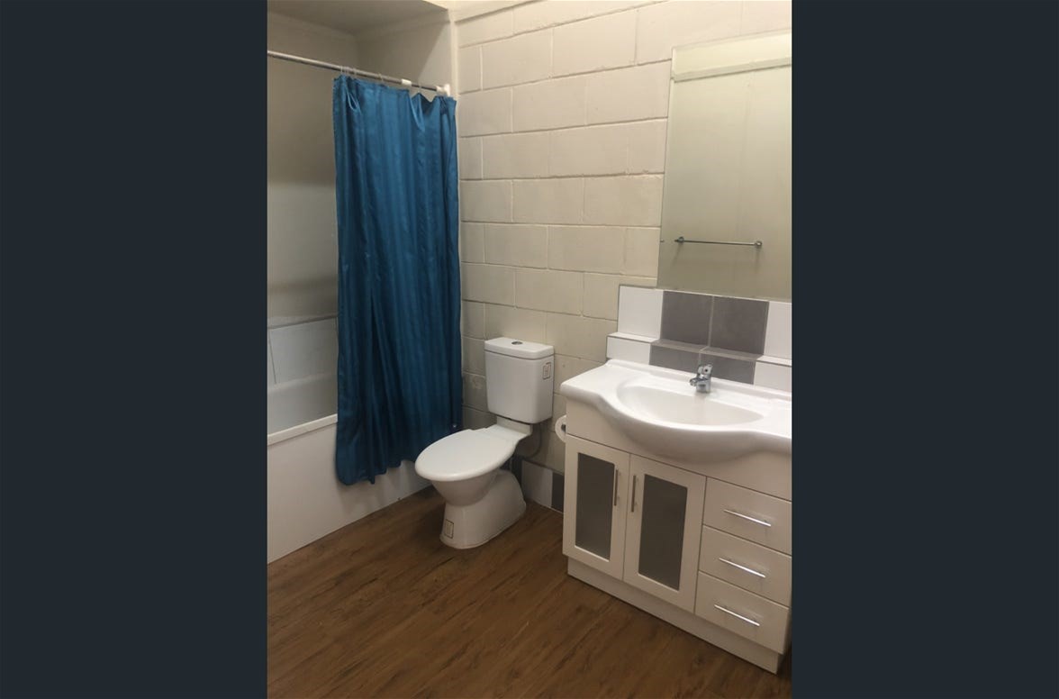 Duplex/Semi house rental available now! 6
