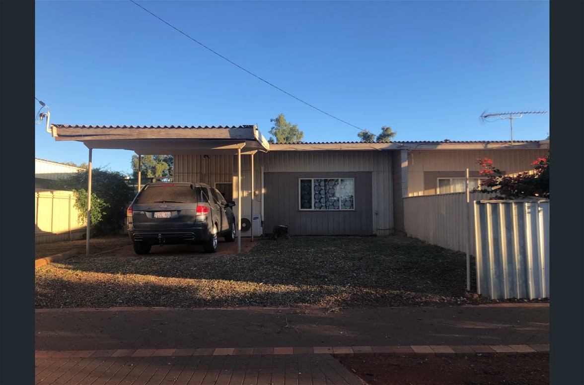 Duplex/Semi house rental available now! 7