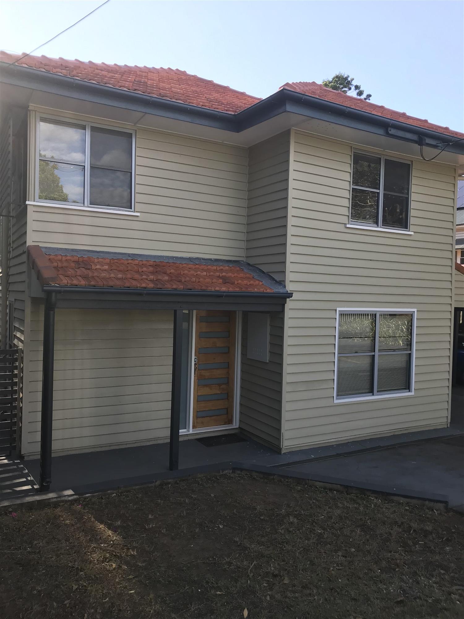 Spacious 3 bedroom duplex in 13