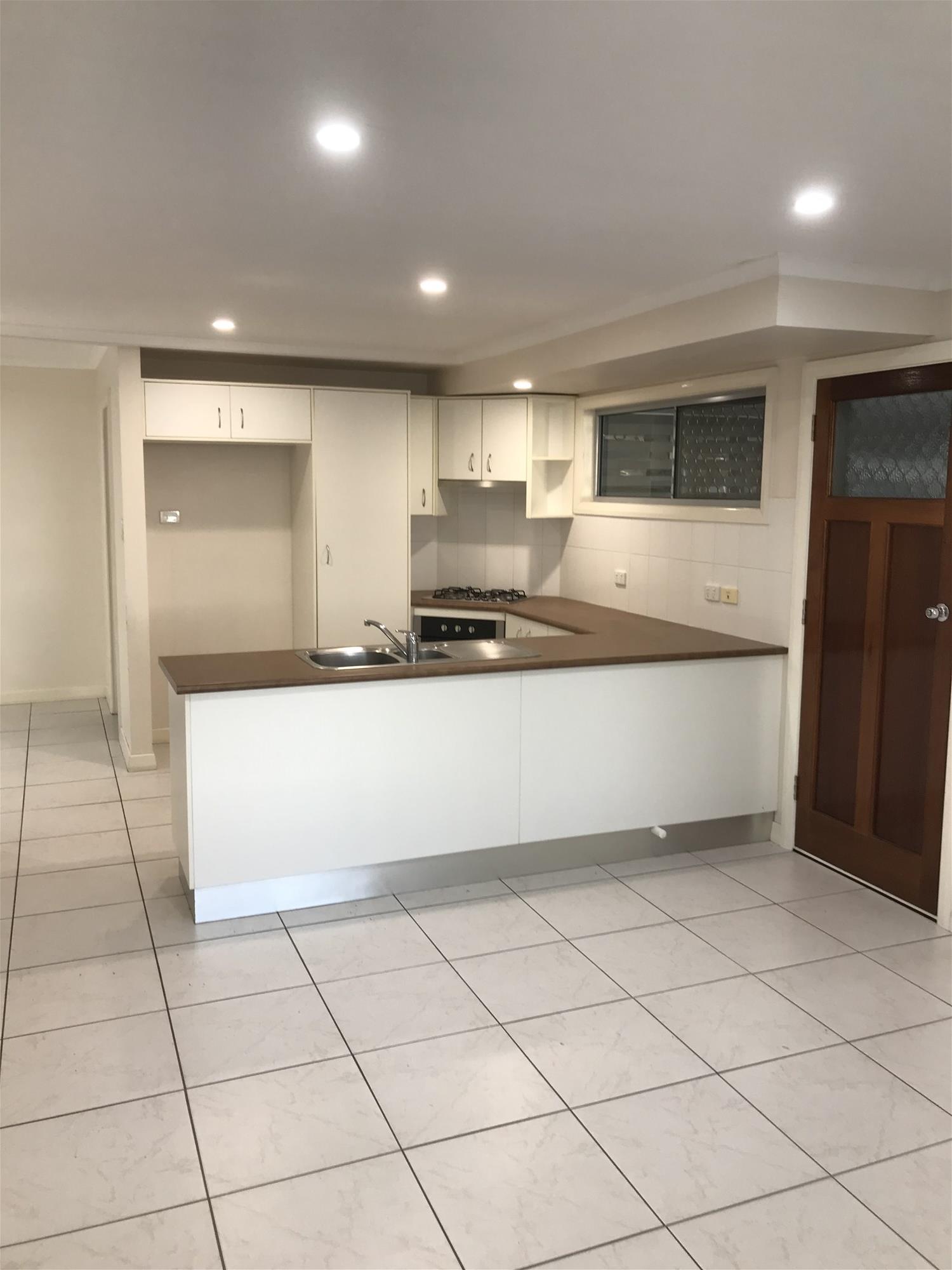 Spacious 3 bedroom duplex in 2