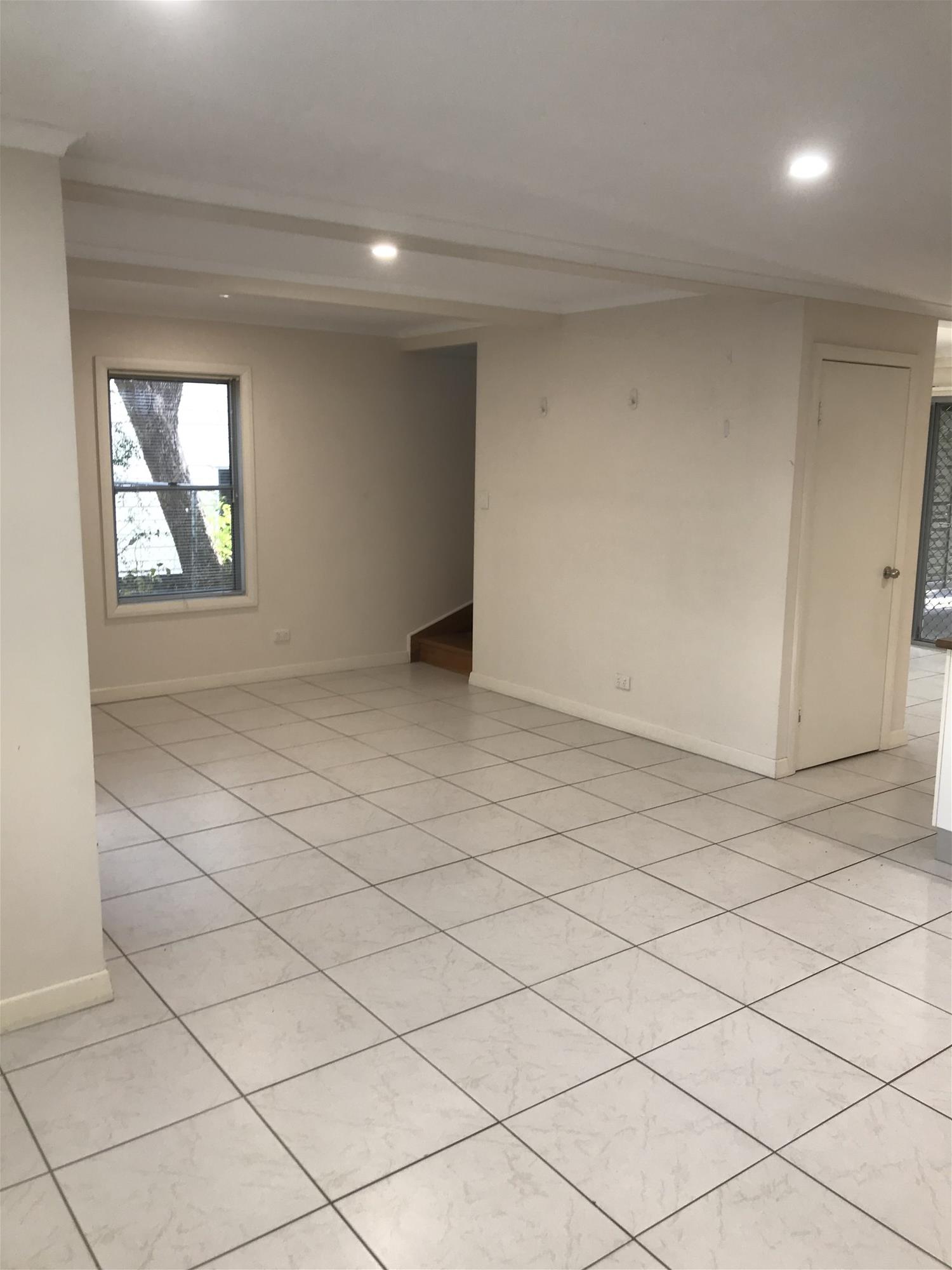 Spacious 3 bedroom duplex in 3