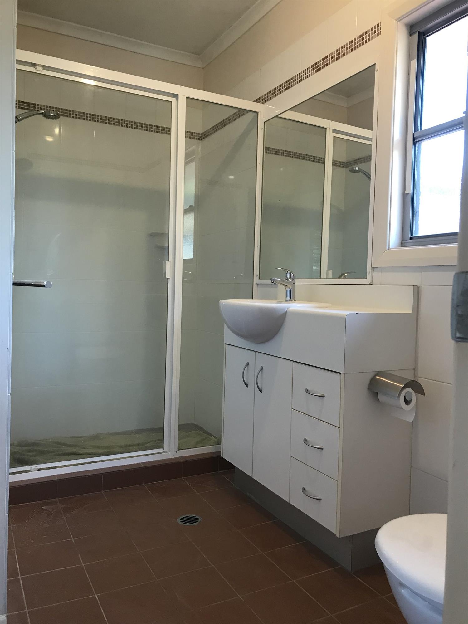 Spacious 3 bedroom duplex in 7