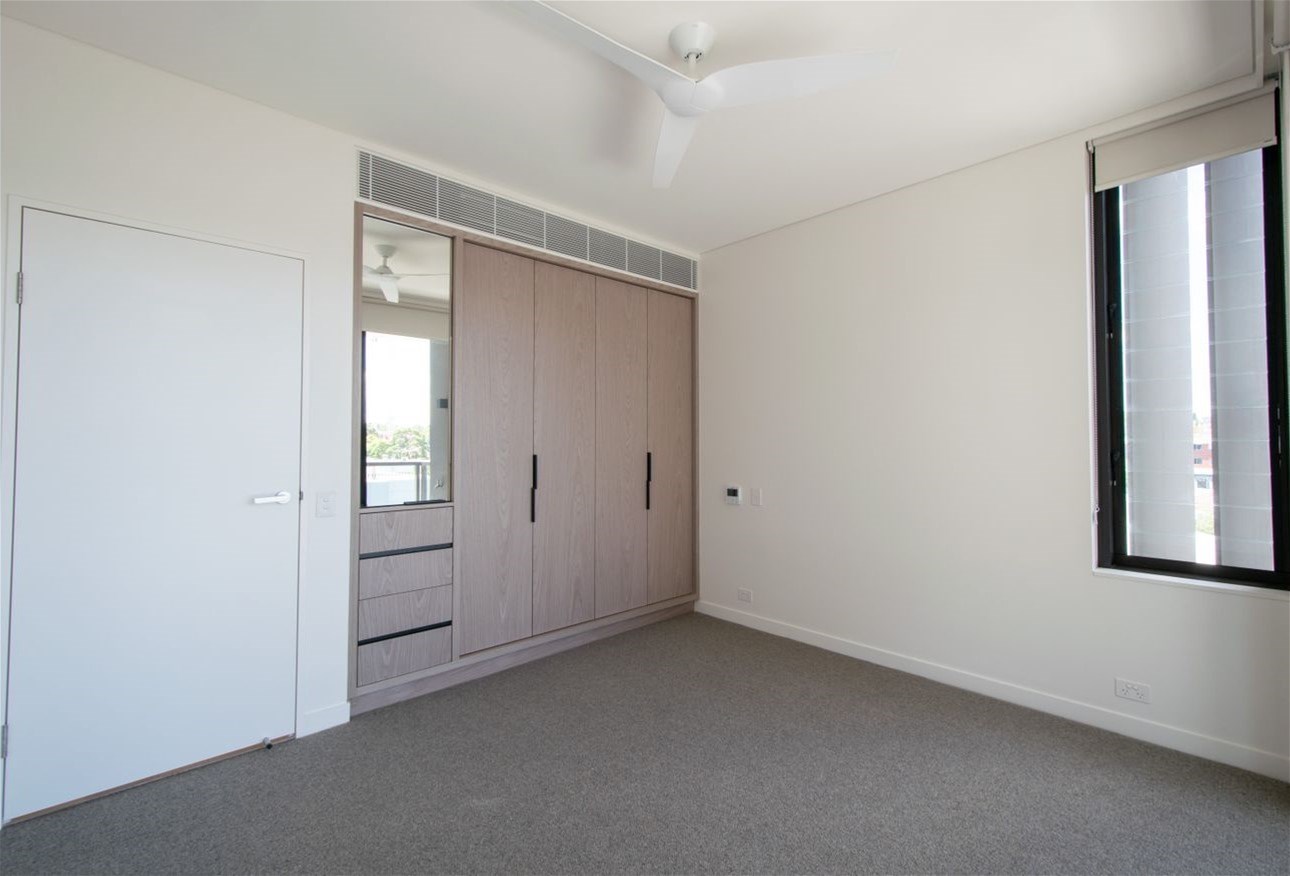 Luxury Living, Convenient Location 4