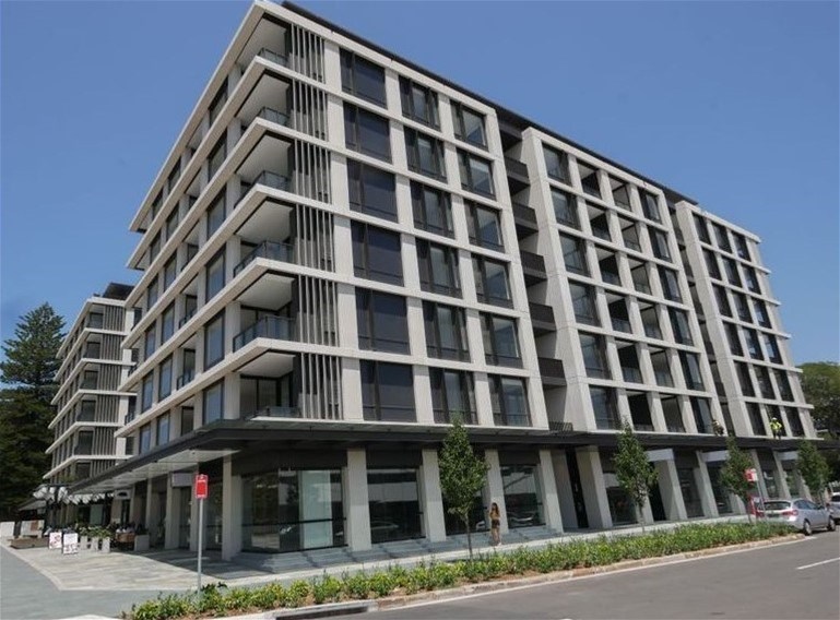 Luxury Living, Convenient Location 10