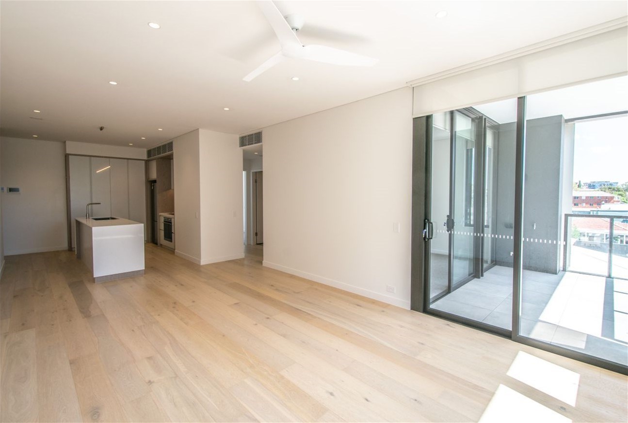 Luxury Living, Convenient Location 2