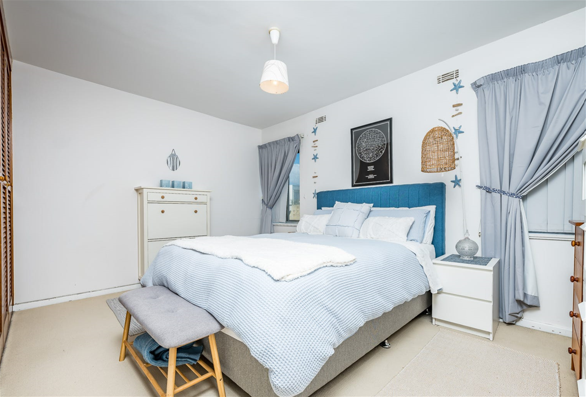 Coastal Living in North Beach 4
