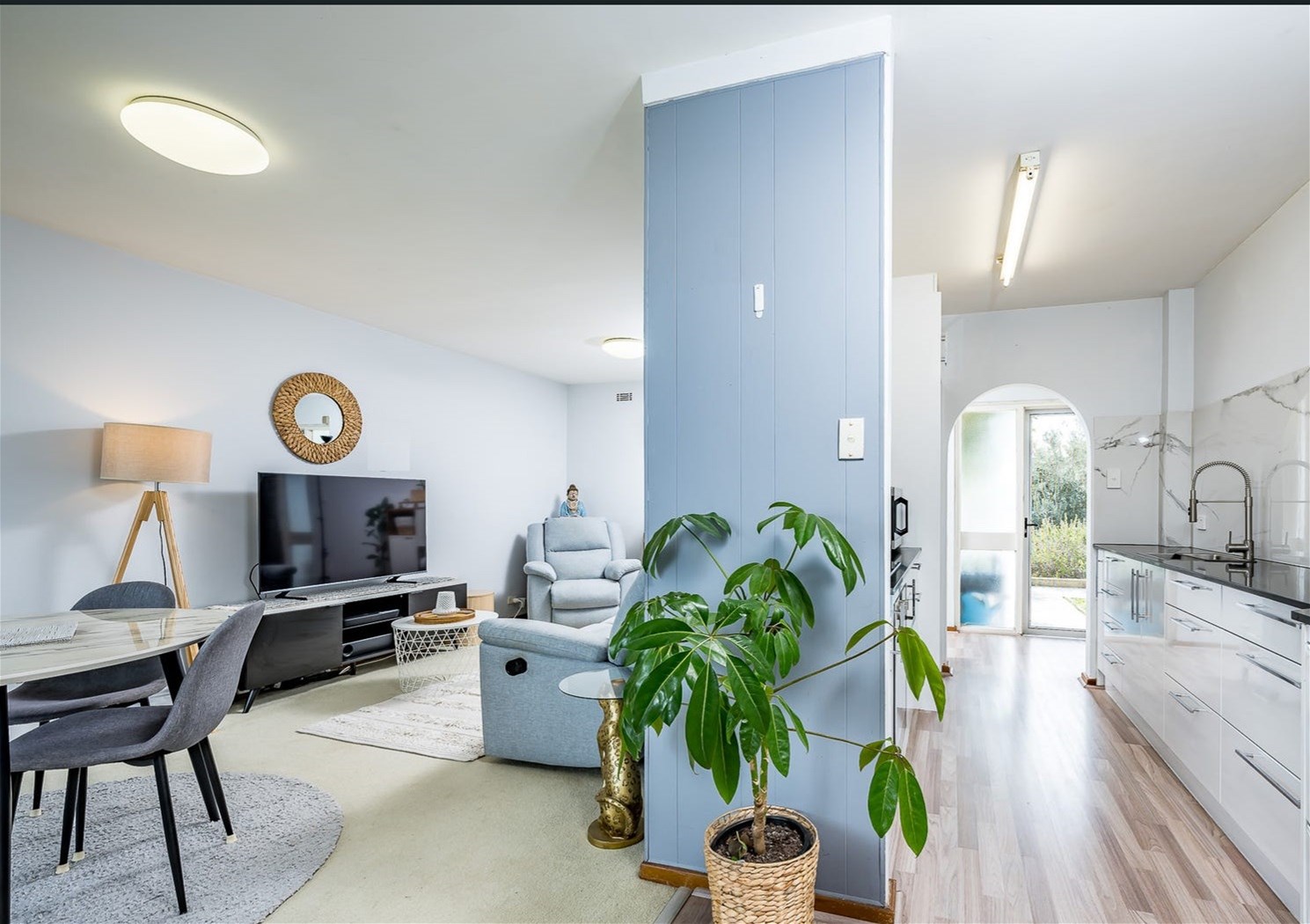 Coastal Living in North Beach 10