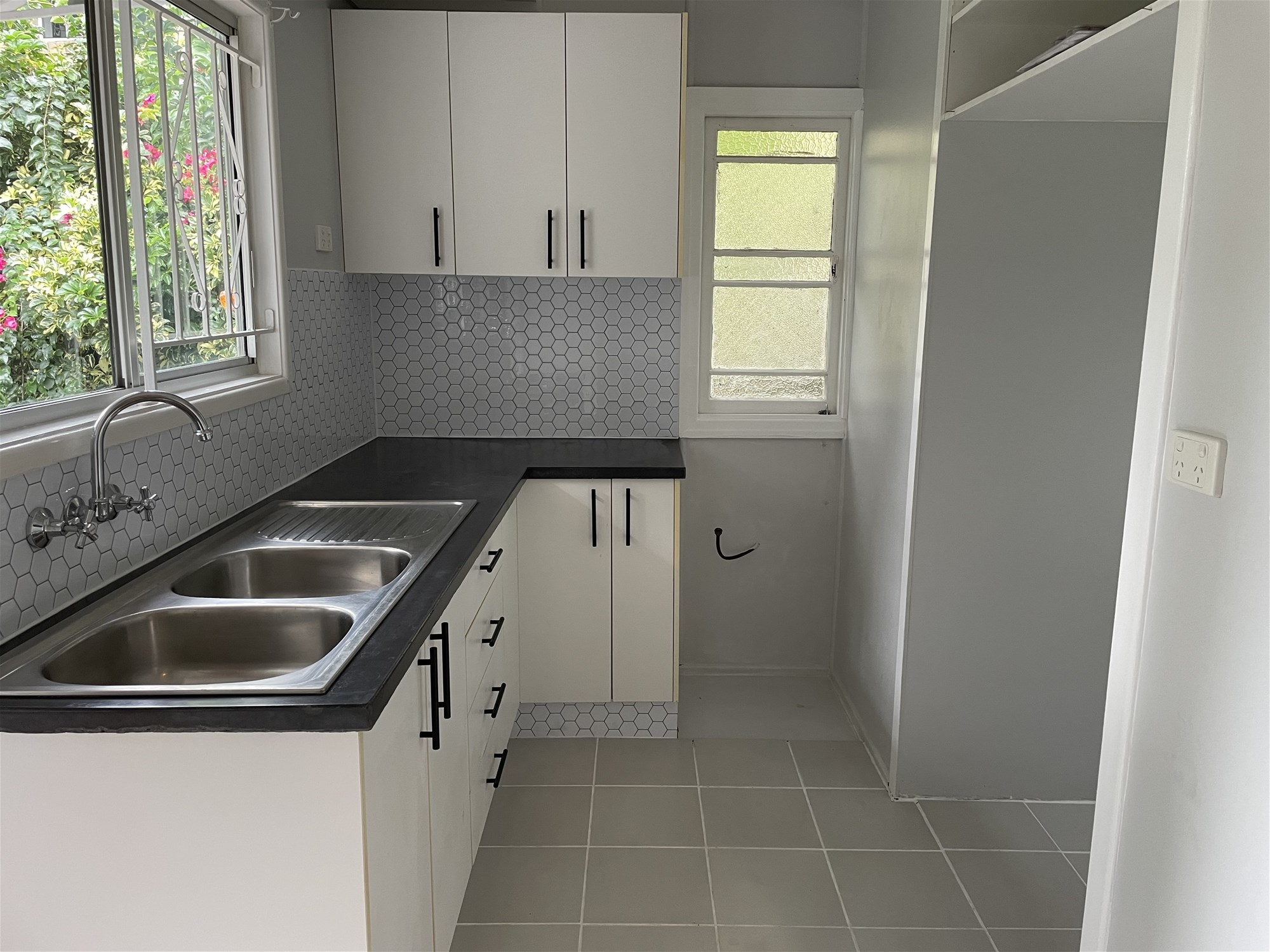 Convenient Unit for Rent – 8