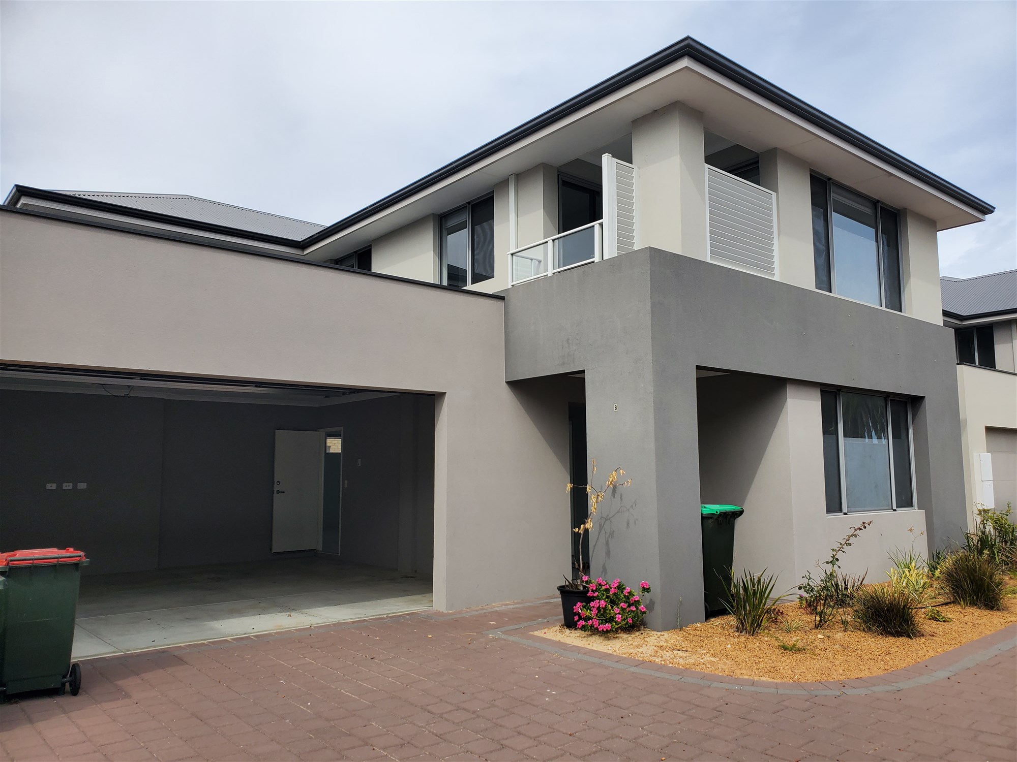 New price marked – Double brick Nice second storage house