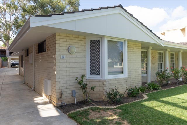 Modern Duplex for Rent in Desirable Dalkeith Neighborhood!