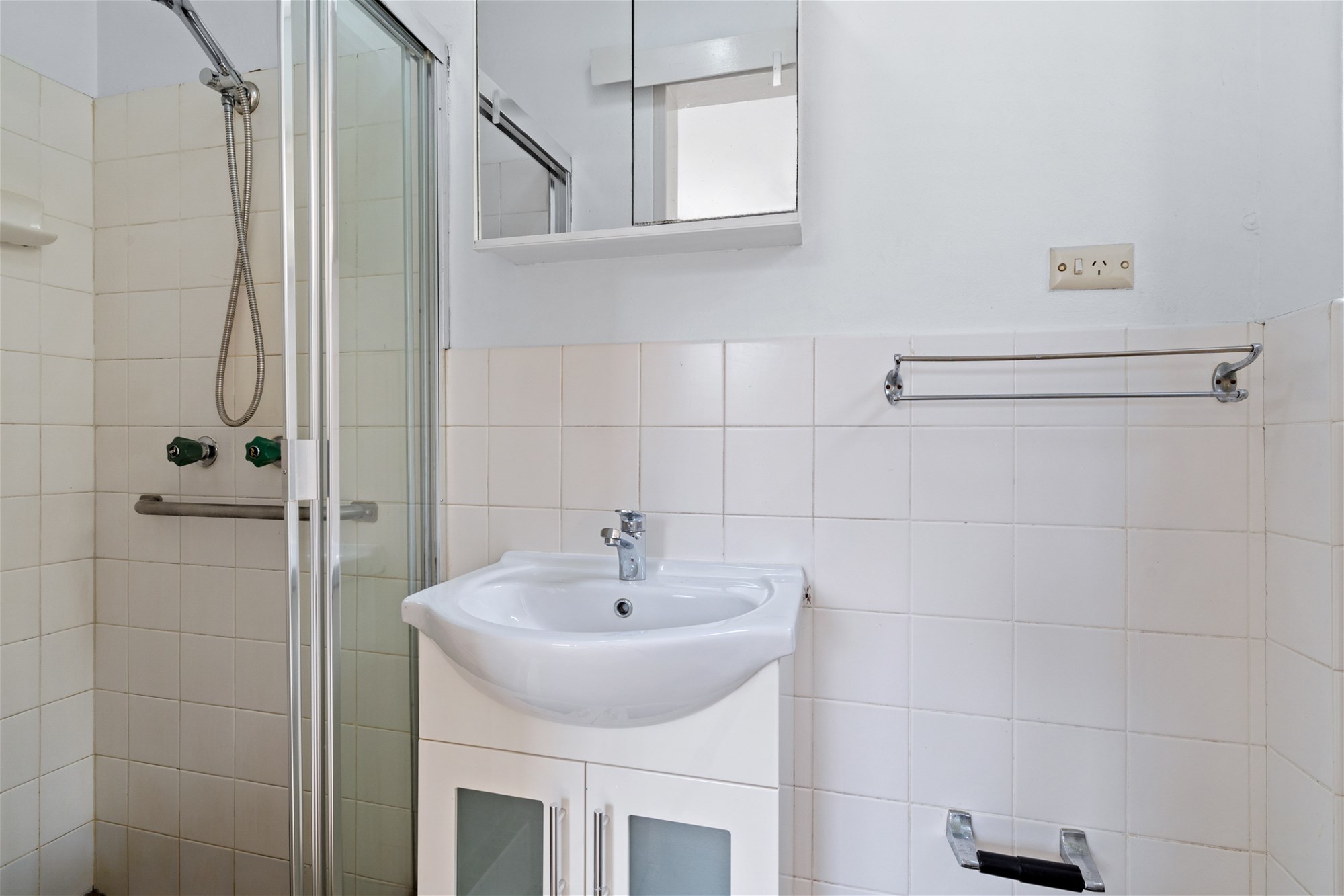 3x bedroom spacious & convenient 9