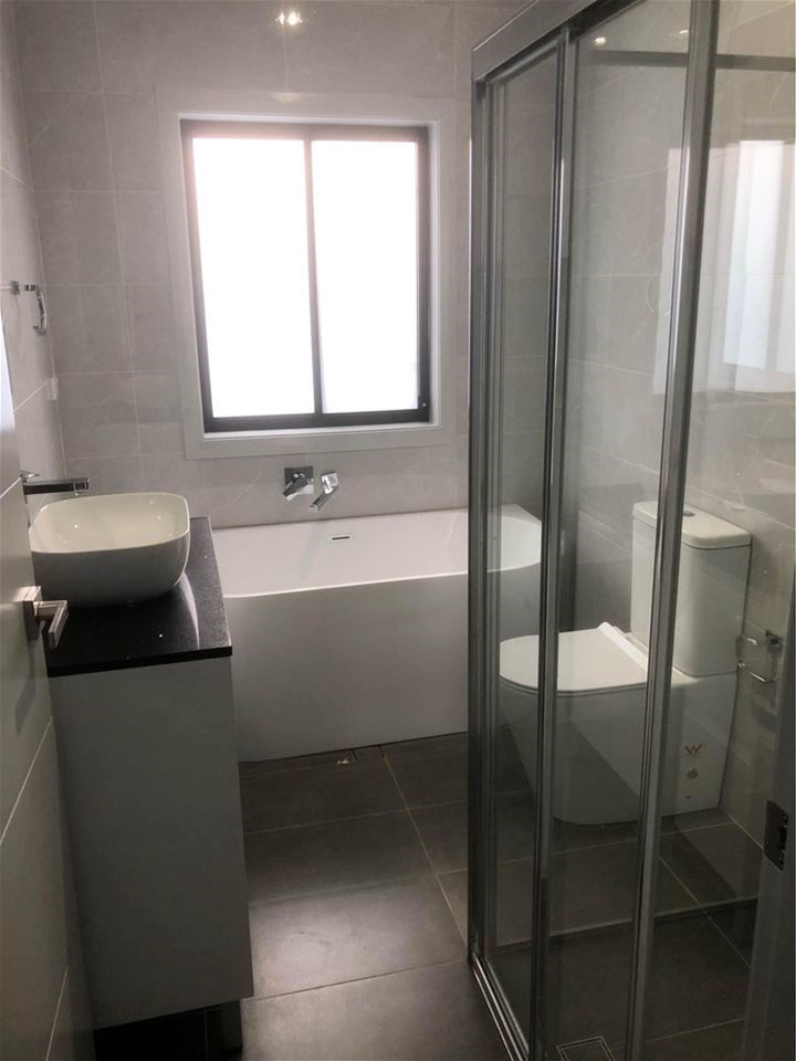 Spacious 4 Bedroom Family Home. 6