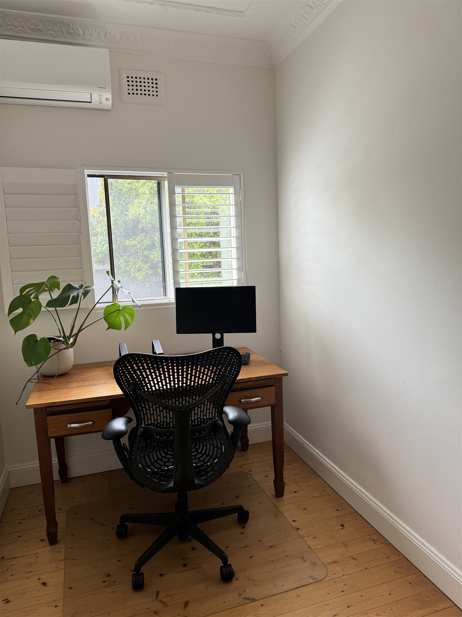“Furnished apartment in walking distance 4