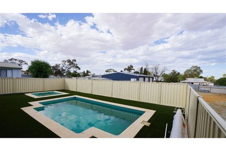 RENTAL AVAILABLE NOW!! 23 Taurus 7