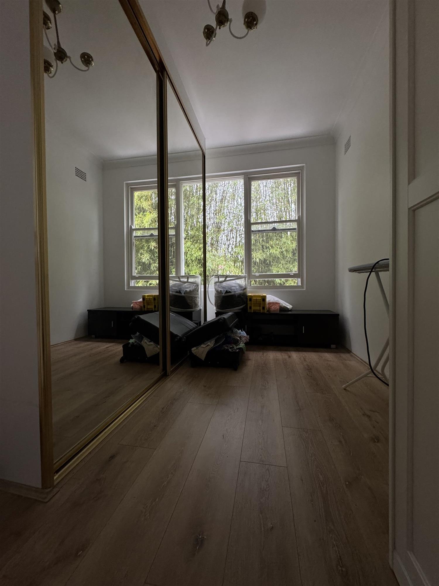 Recently renovated quiet 2-bedroom apartment 4