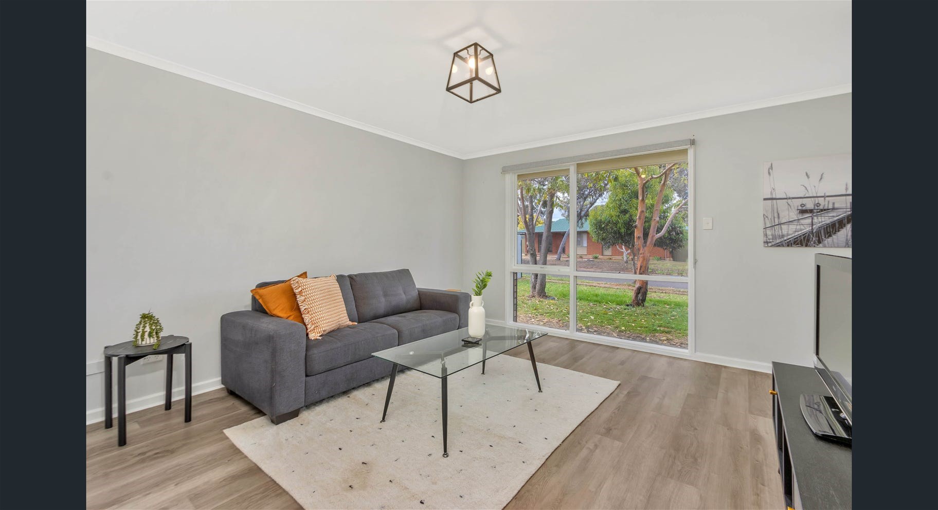 Beautifully presented 3 bedroom house 5