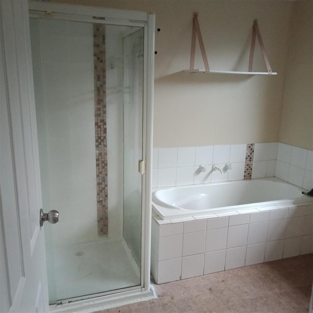 Spacious Private 2 br Unit 6