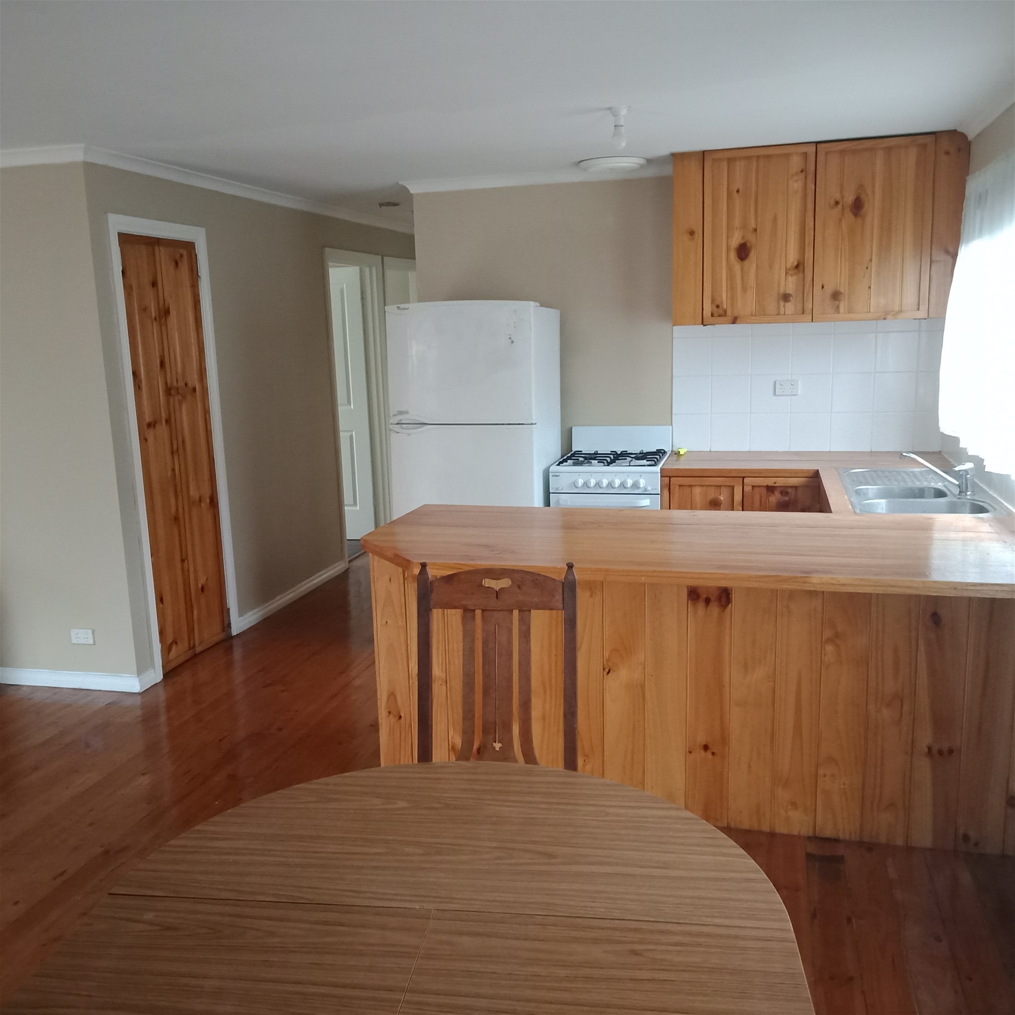Spacious Private 2 br Unit 4