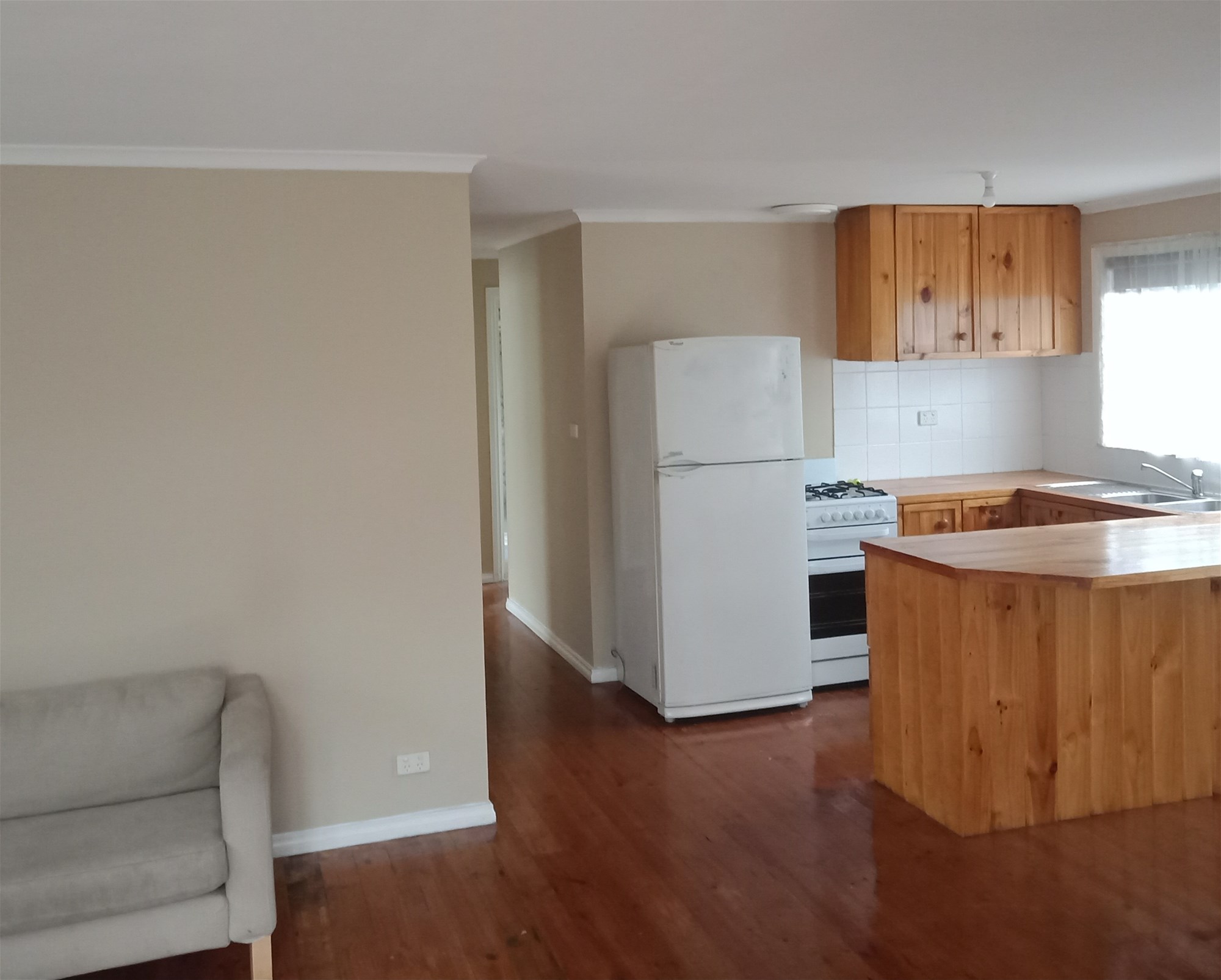 Spacious Private 2 br Unit 3