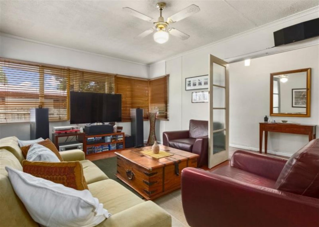 Charming Vintage Home for Lease 2