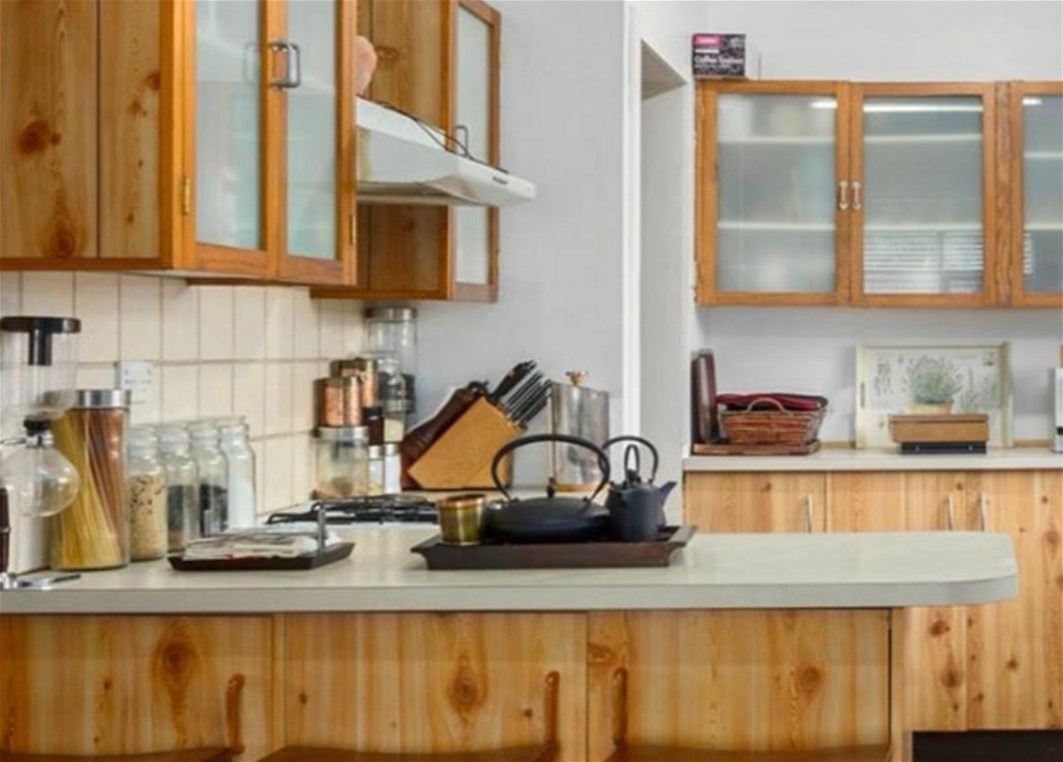 Charming Vintage Home for Lease 4