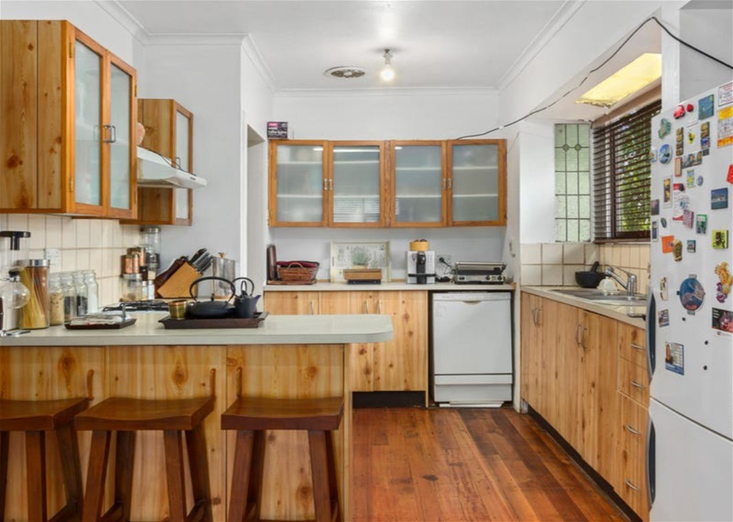 Charming Vintage Home for Lease 10