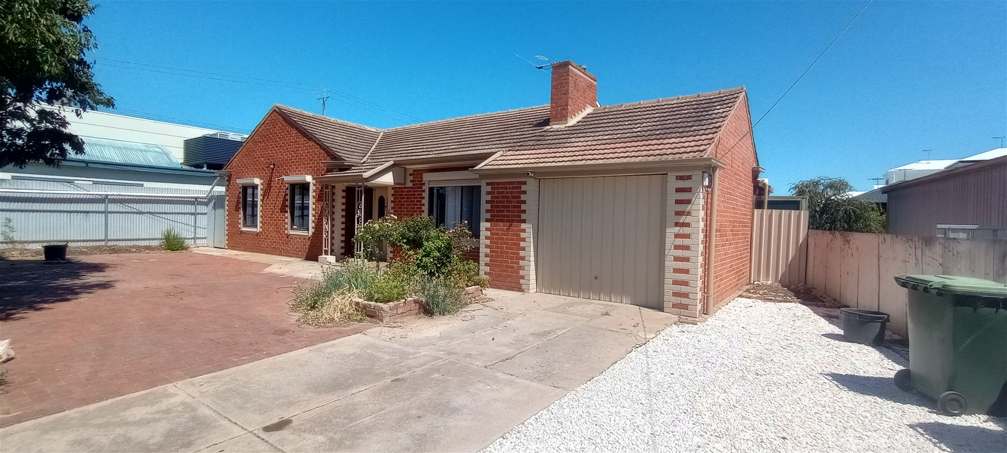 “Charming Family Bungalow Home for 2