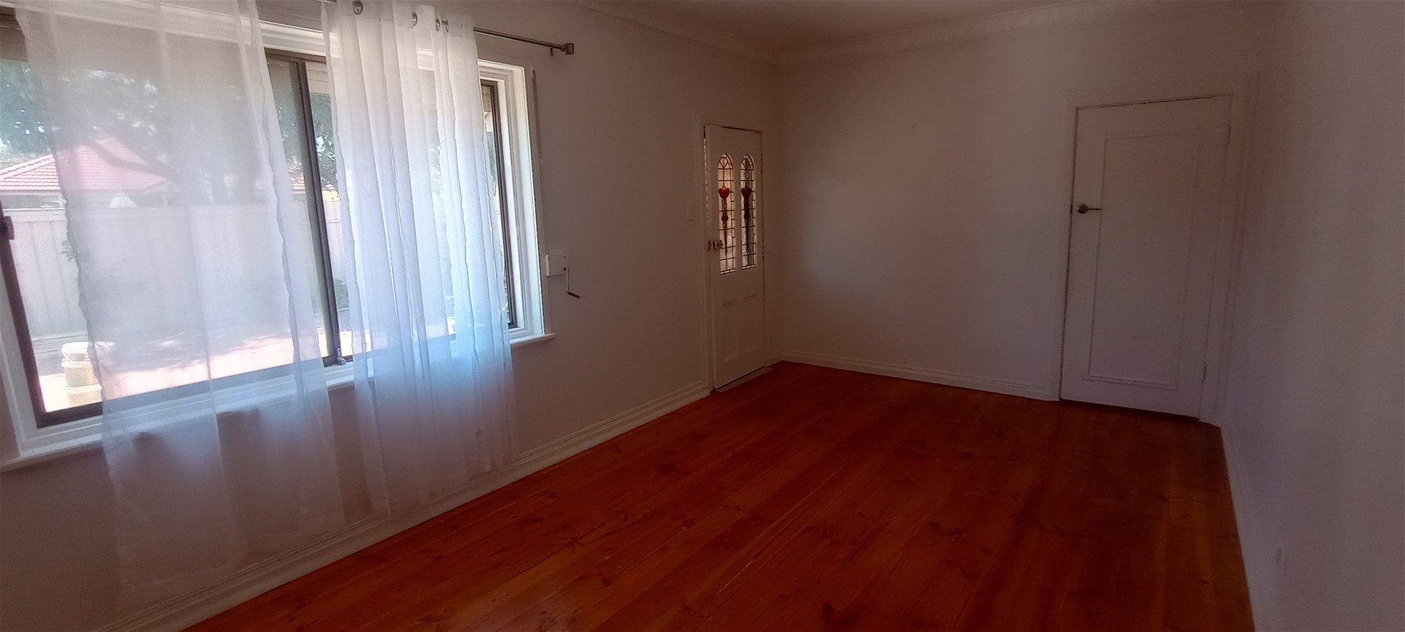 “Charming Family Bungalow Home for 6