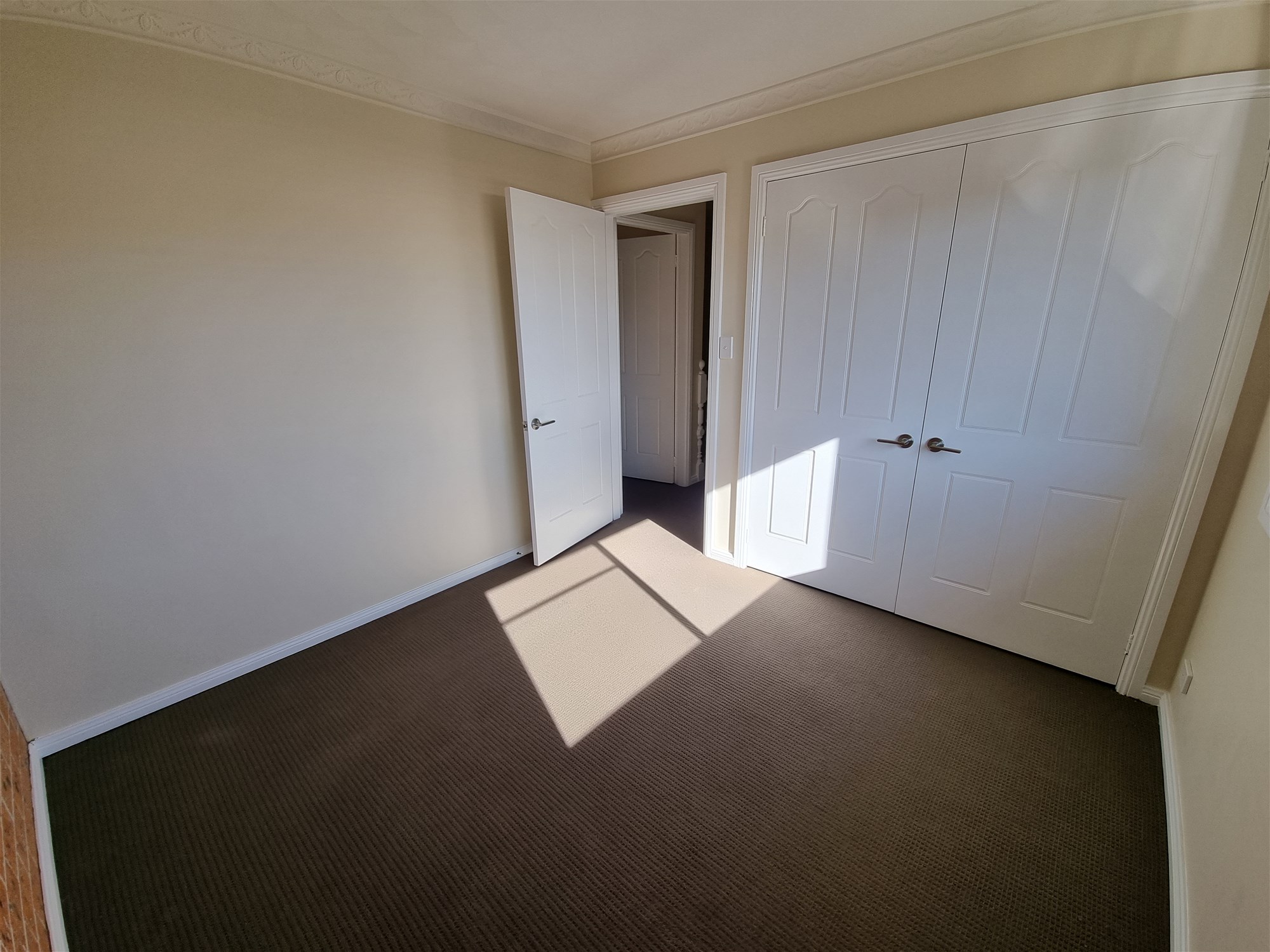 CENTRALLY LOCATED BOWRAL TOWNHOUSE 6