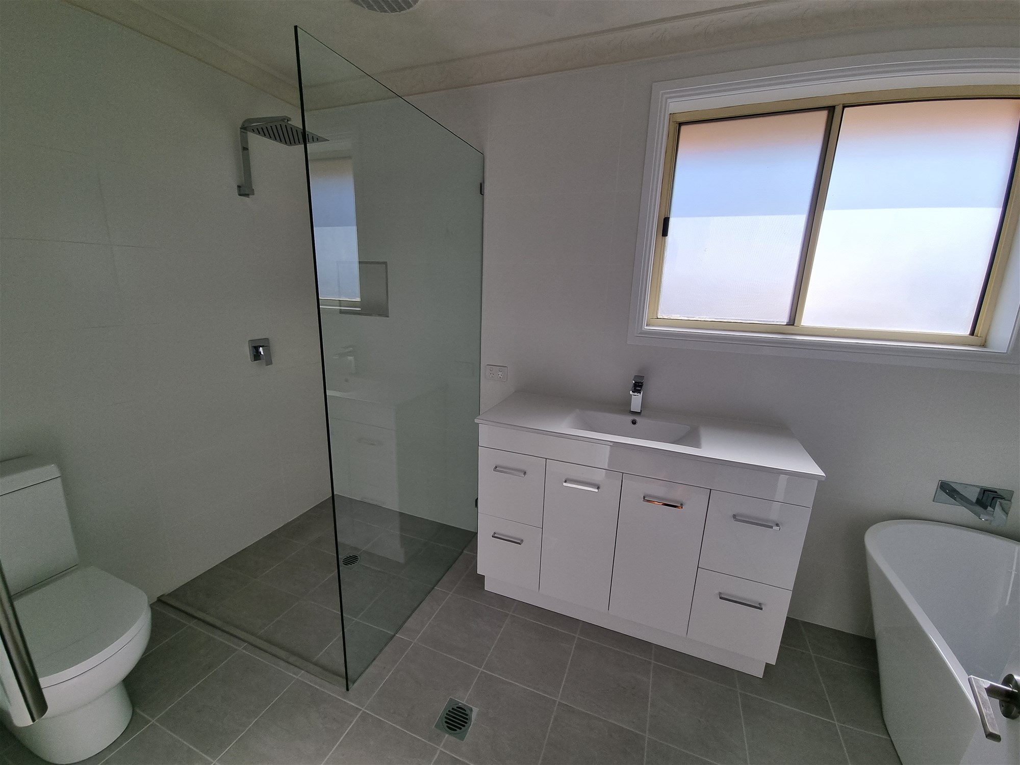 CENTRALLY LOCATED BOWRAL TOWNHOUSE 5
