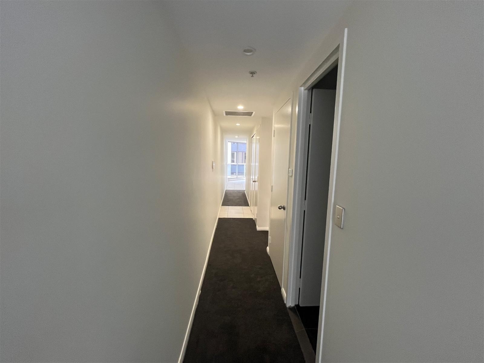 Newly Renovated 2-Bedroom Split-Level Apartment 4