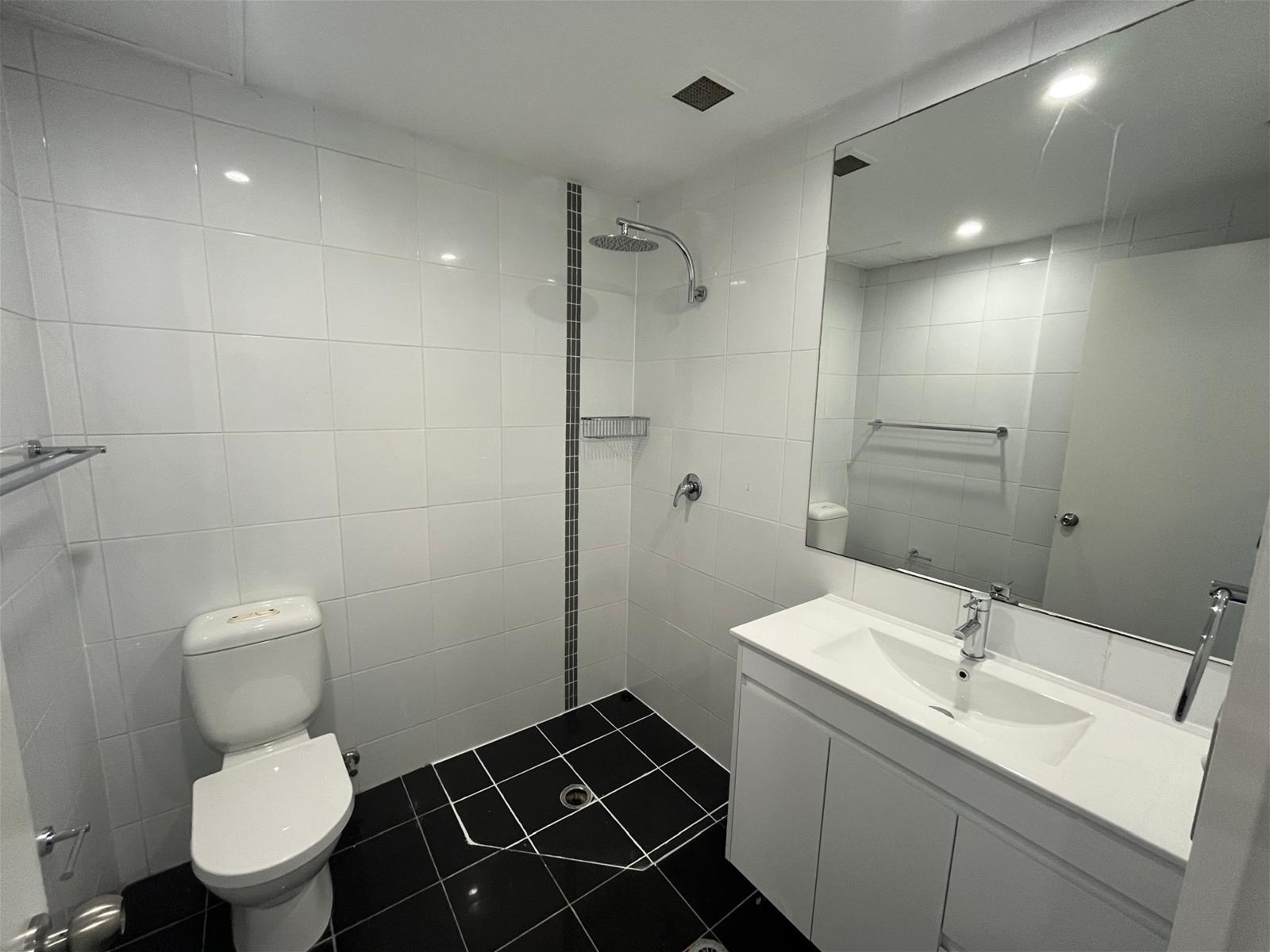 Newly Renovated 2-Bedroom Split-Level Apartment 8