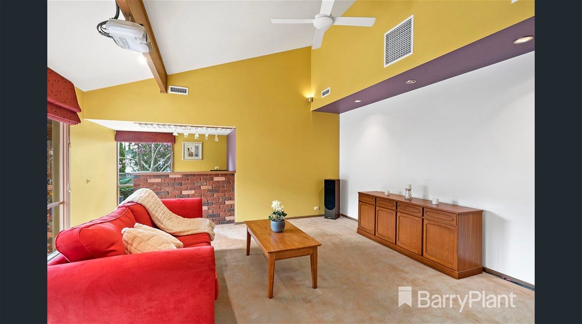 Large Beautiful Family Home For 3