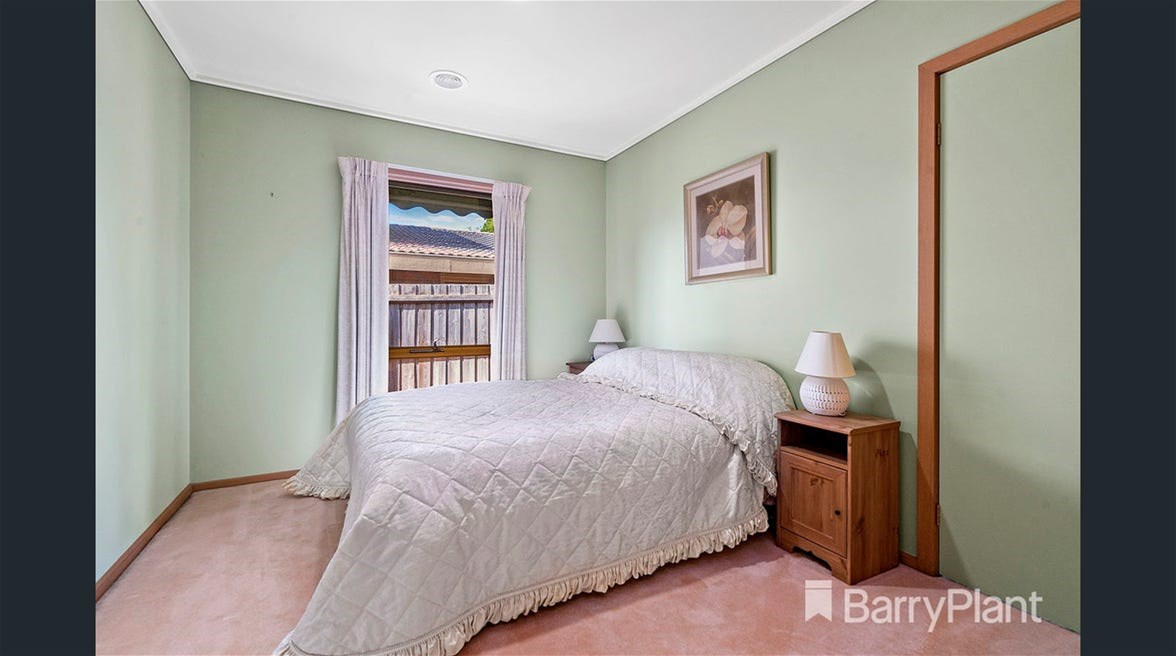Large Beautiful Family Home For 5