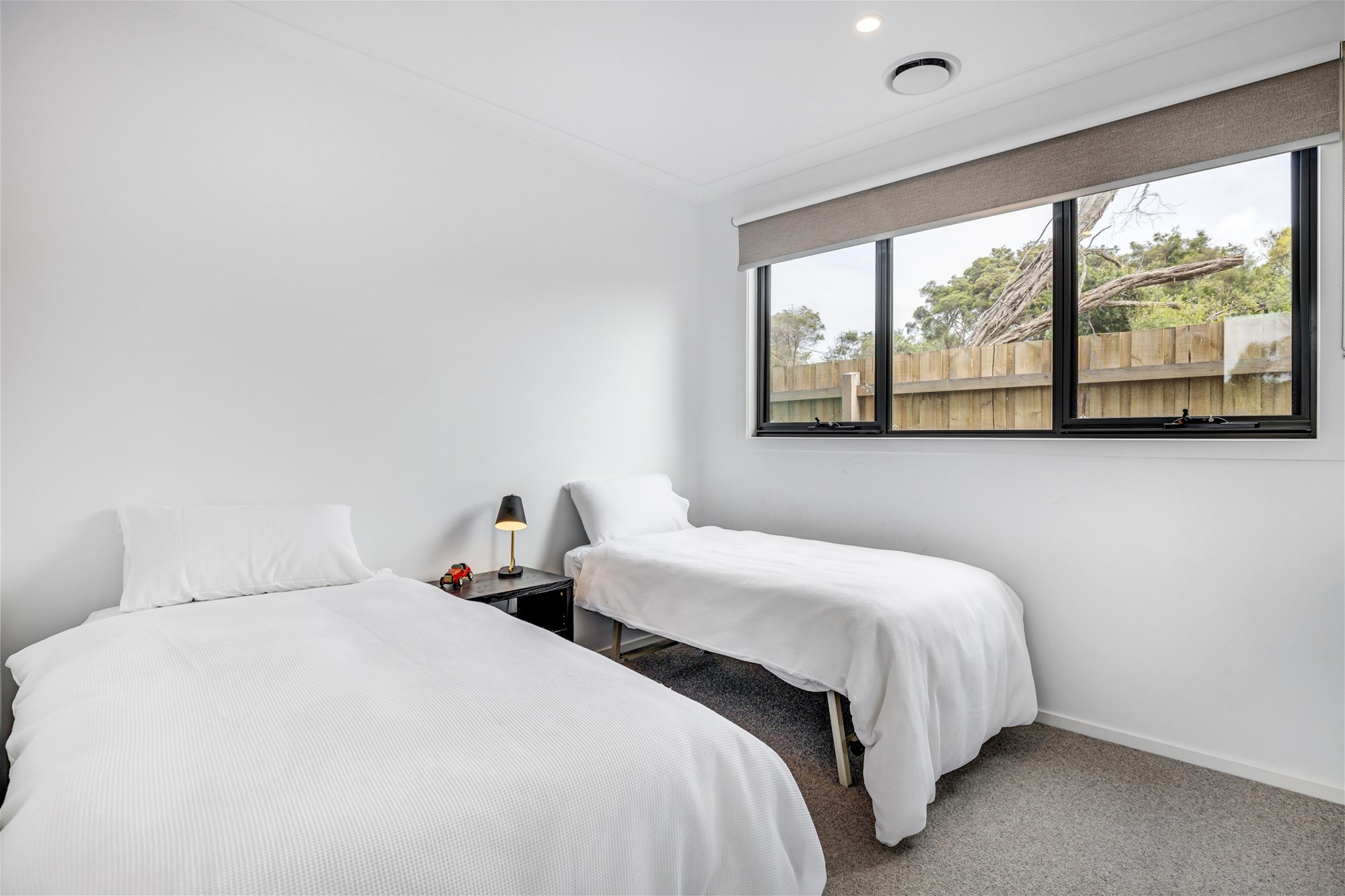 Modern furnished 4 bedroom with 5