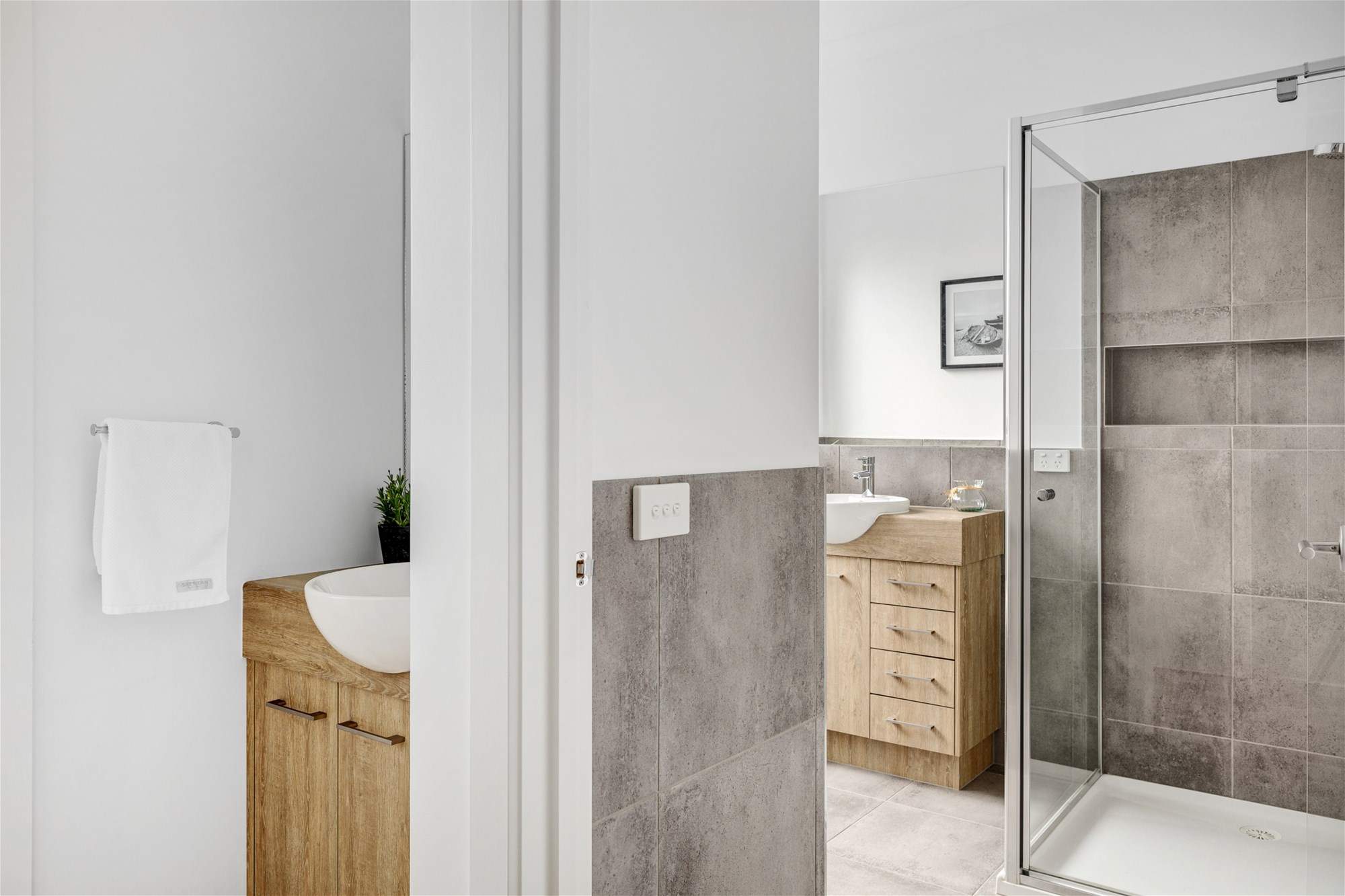 Modern furnished 4 bedroom with 6