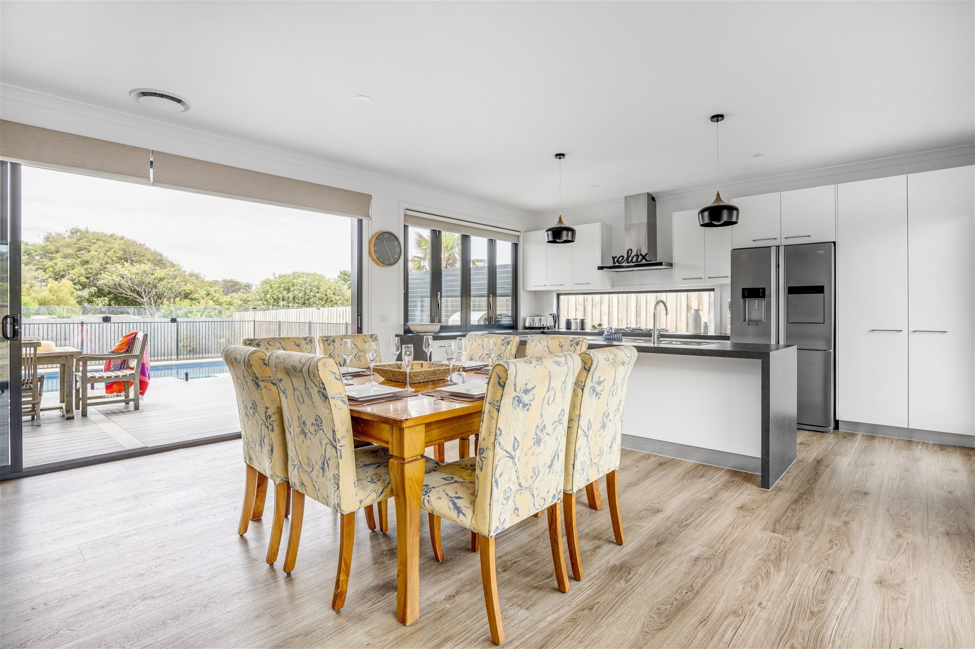 Modern furnished 4 bedroom with 11