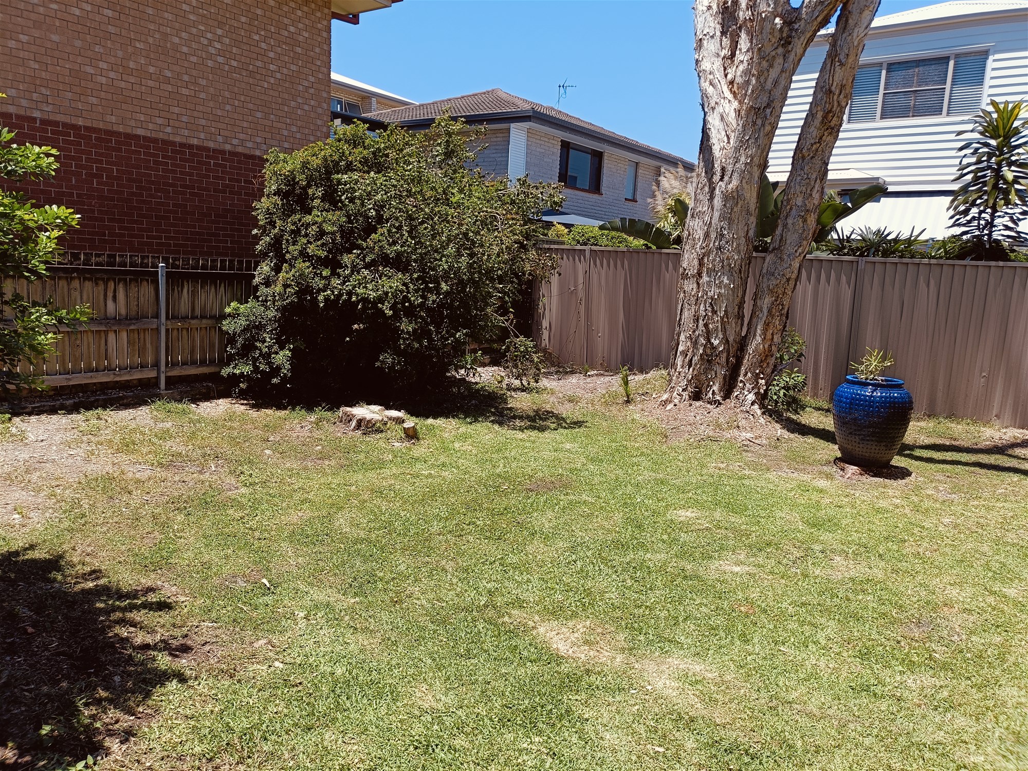 Price Reduced! Fully Furnished Home 10