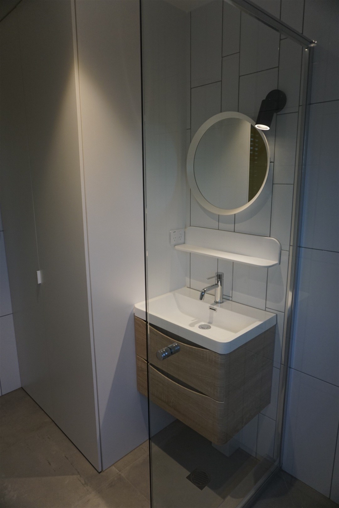 Modern 2 Bedroom Apartment 8