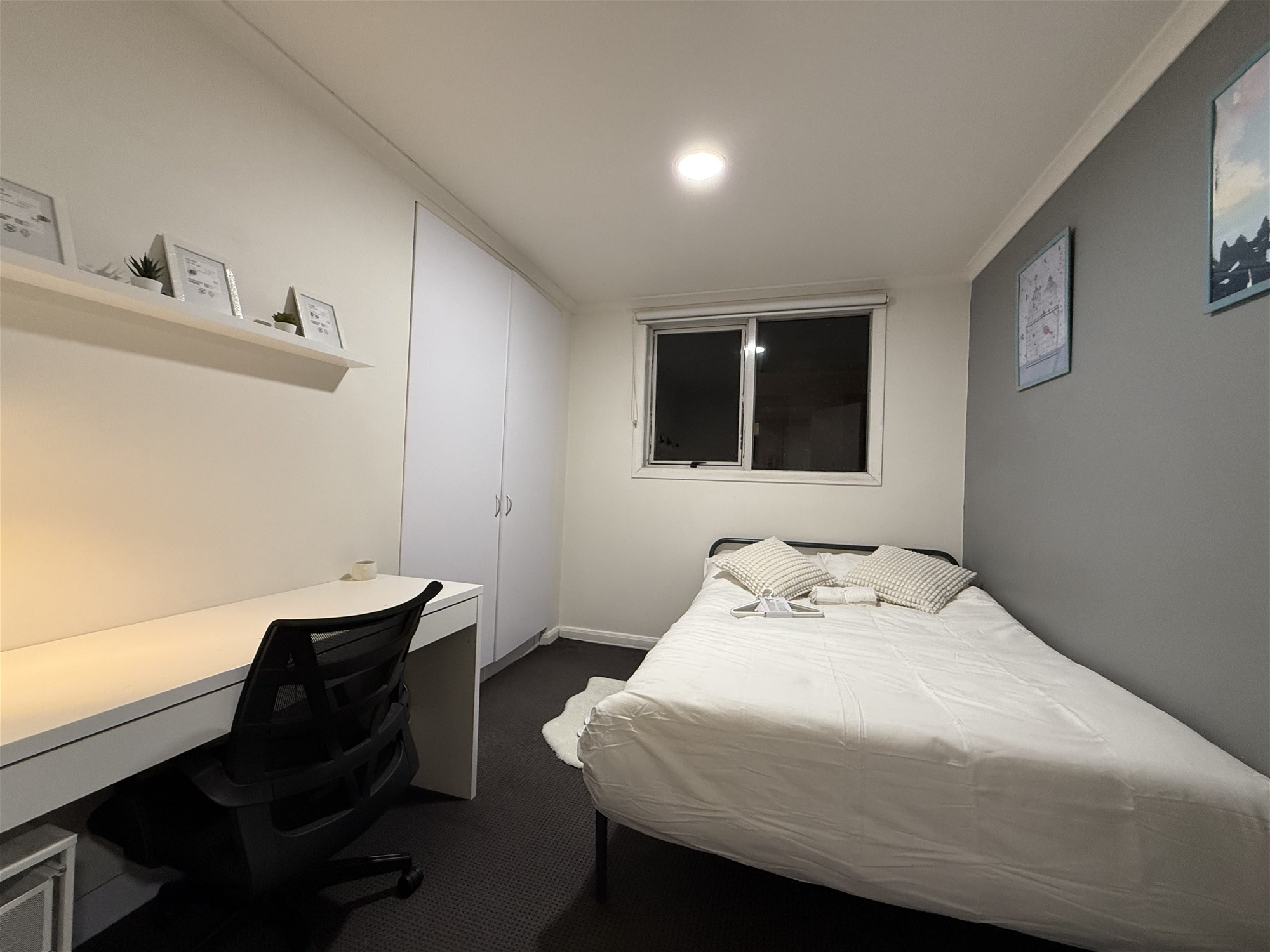 Fantastic Fully Furnished 3 Bedroom 7