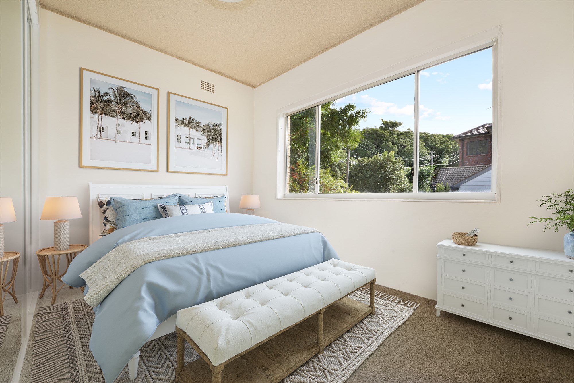 Coastal lifestyle with beautiful ocean 4