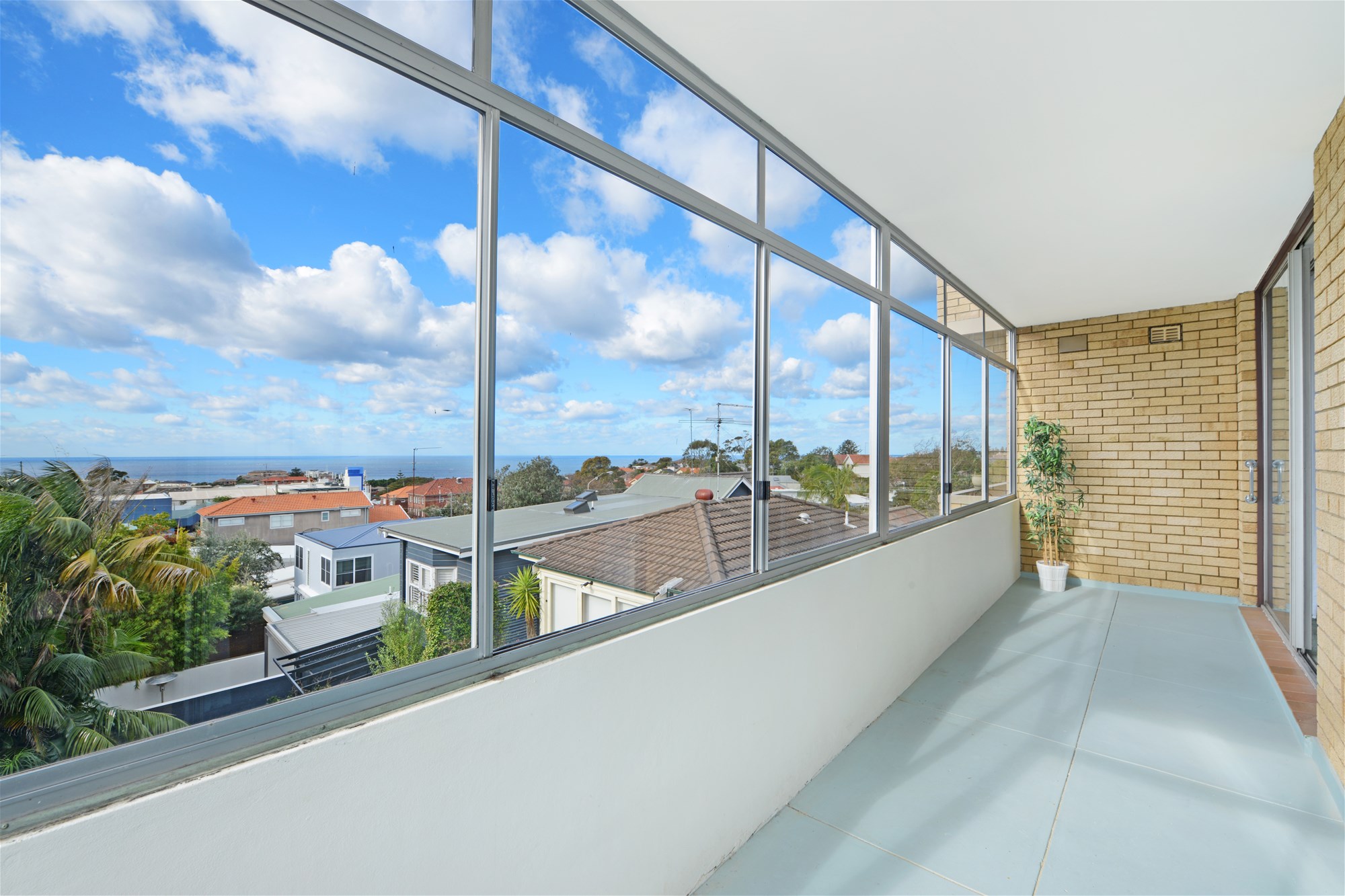 Coastal lifestyle with beautiful ocean 5