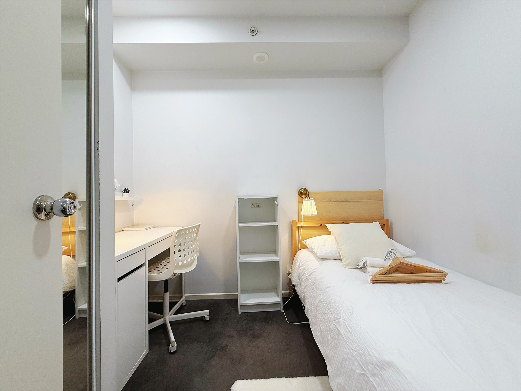 Fully Furnished 3 Bedroom Apartment 9