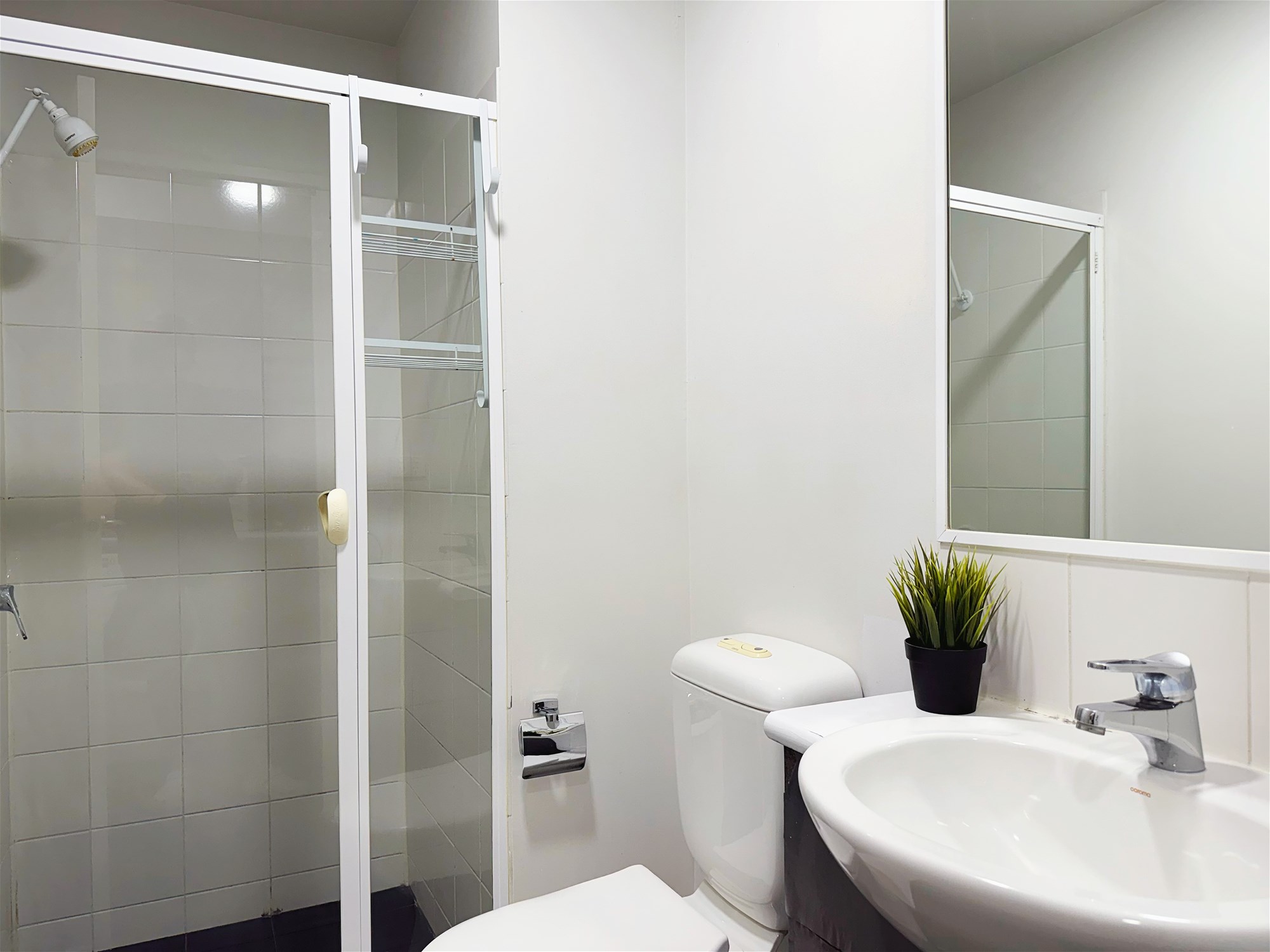 Fully Furnished 3 Bedroom Apartment 11