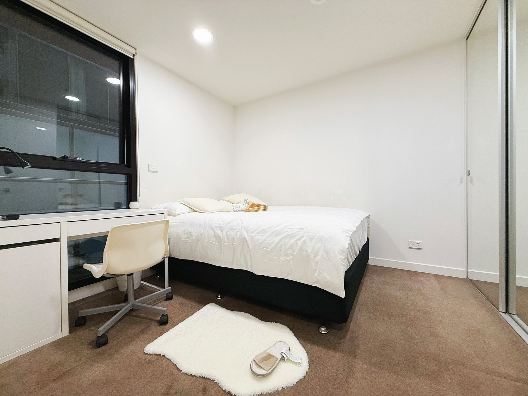 Fantastic Fully Furnished 3 Bedroom 3